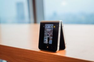 Ragam ponsel lipat yang digunakan digunakan meluncur dalam area 2023 